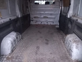 Renault Trafic 2.5 136к 6 ск климатик италия, снимка 7