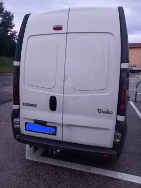 Renault Trafic 2.5 136к 6 ск климатик италия, снимка 2