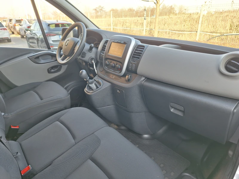 Renault Trafic 1.6dCi 120к.с. 8+ 1м., снимка 12 - Бусове и автобуси - 49164202