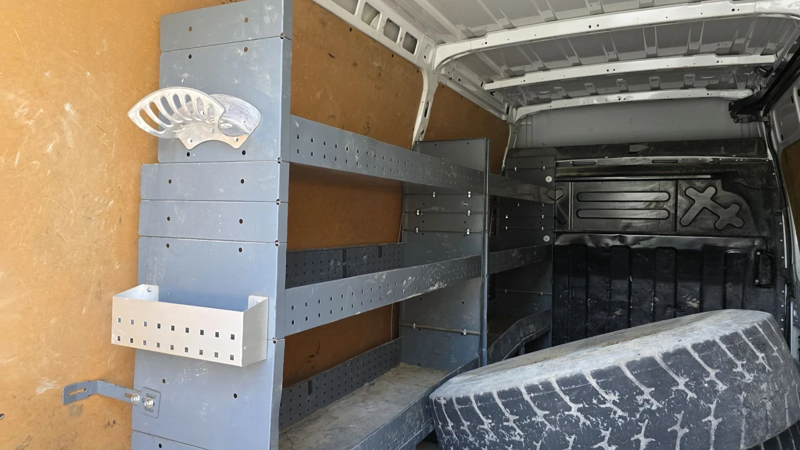 Iveco 35c15 EURO 6 d, снимка 6 - Бусове и автобуси - 54956021