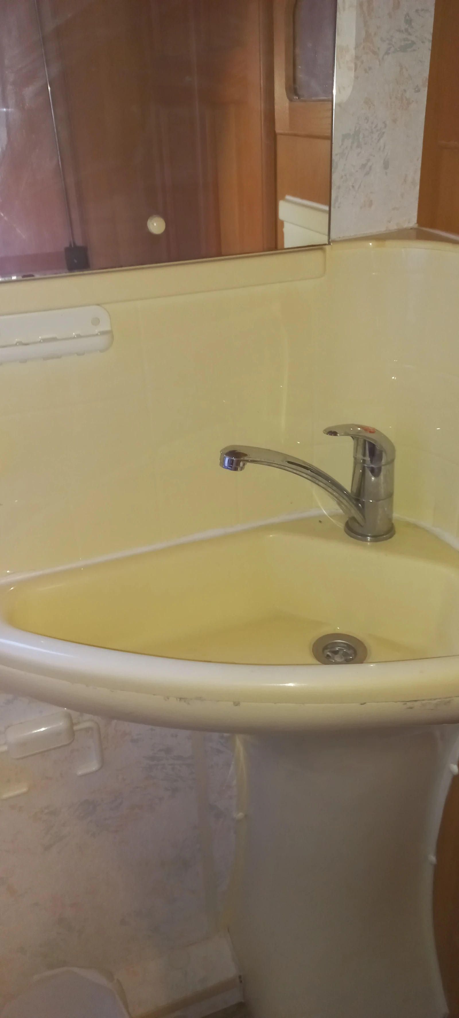 Каравана Fleetwood 450, снимка 7 - Каравани и кемпери - 54371041