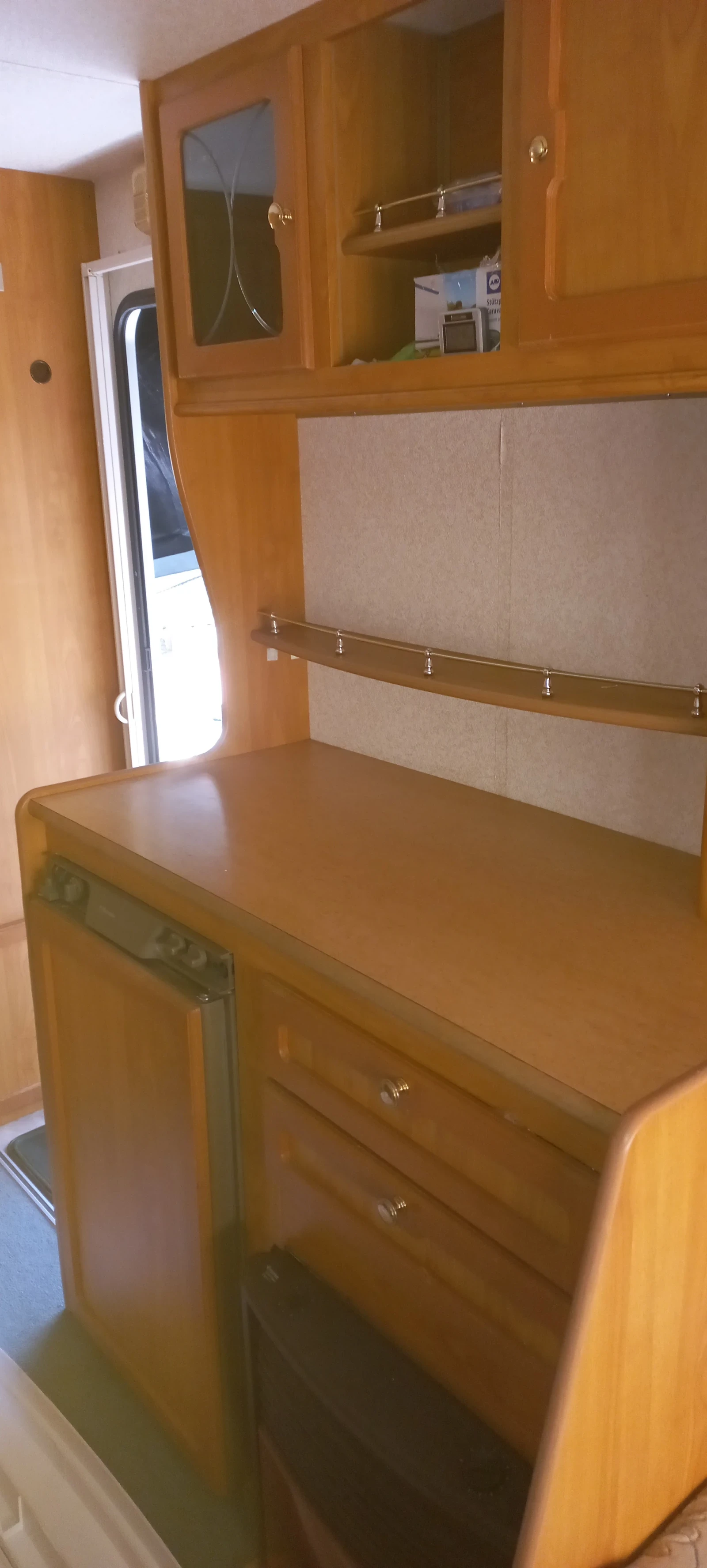 Каравана Fleetwood 450, снимка 11 - Каравани и кемпери - 54371041