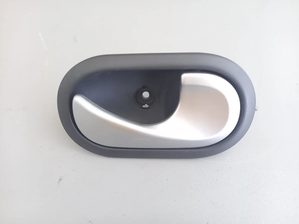 Дръжка врата предна дясна вътрешна Рено Клио (з)