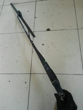 Рамо чистачка ляво Мерцедес Вито 00г.