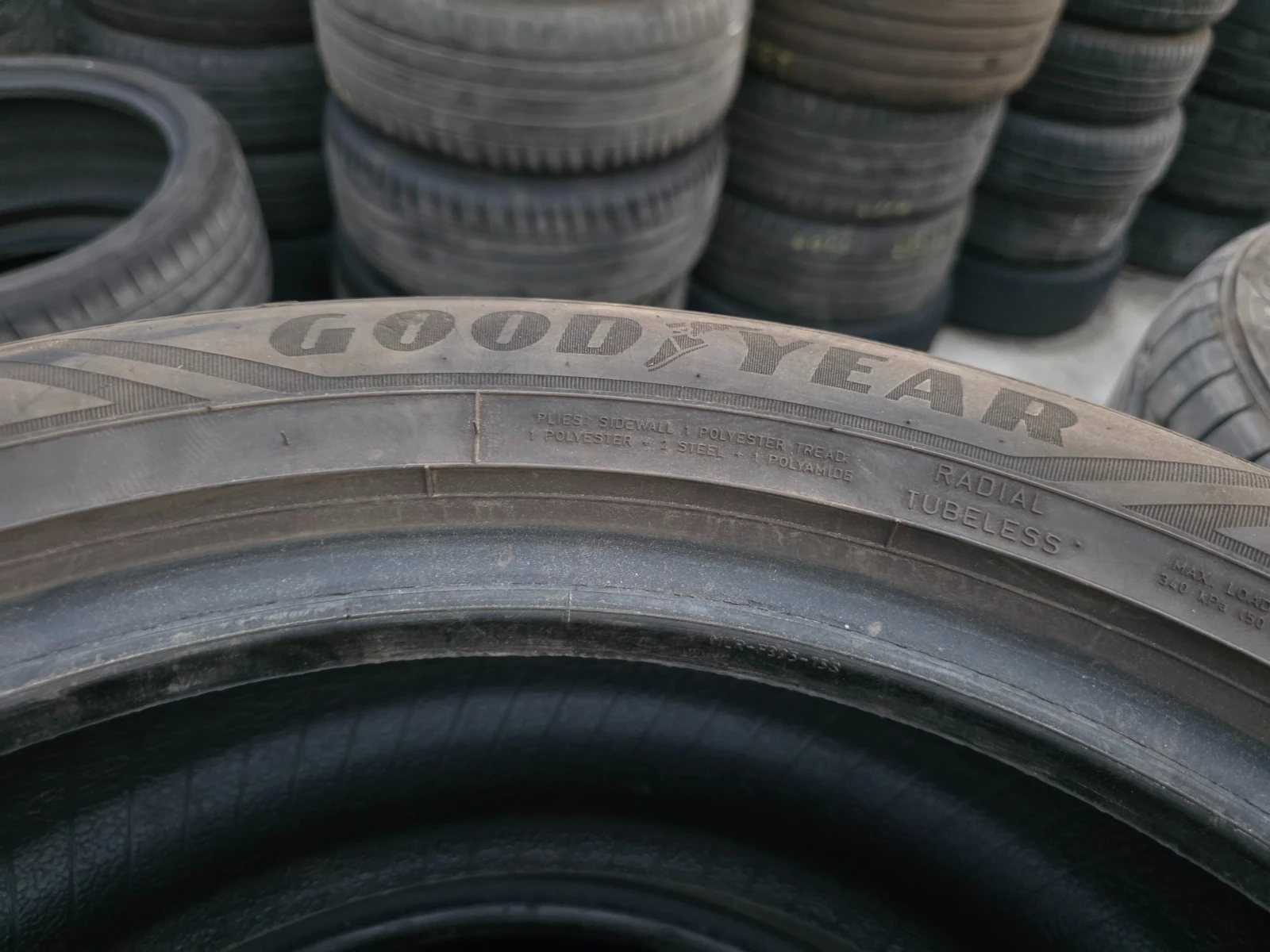 Гуми Летни 235/50R19, снимка 8 - Гуми и джанти - 53982440