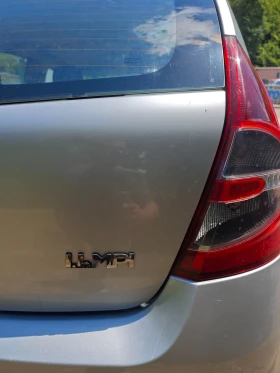 Dacia Sandero 1.4I КЛИМАТИК - 3799 лв. - 11905595 5