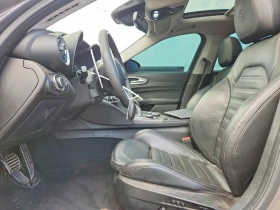 Alfa Romeo Giulia Ti Q4* PANORAMA* MEMORY* KEYLESS* ПОДГРЕВ*  - 12200 € / 23861.13 лв. - 65553180 7
