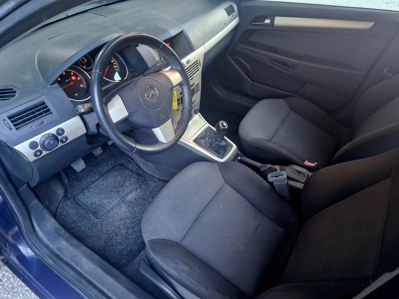 Opel Astra 1.7 CDTI 110КС, снимка 10 - Автомобили и джипове - 45992125