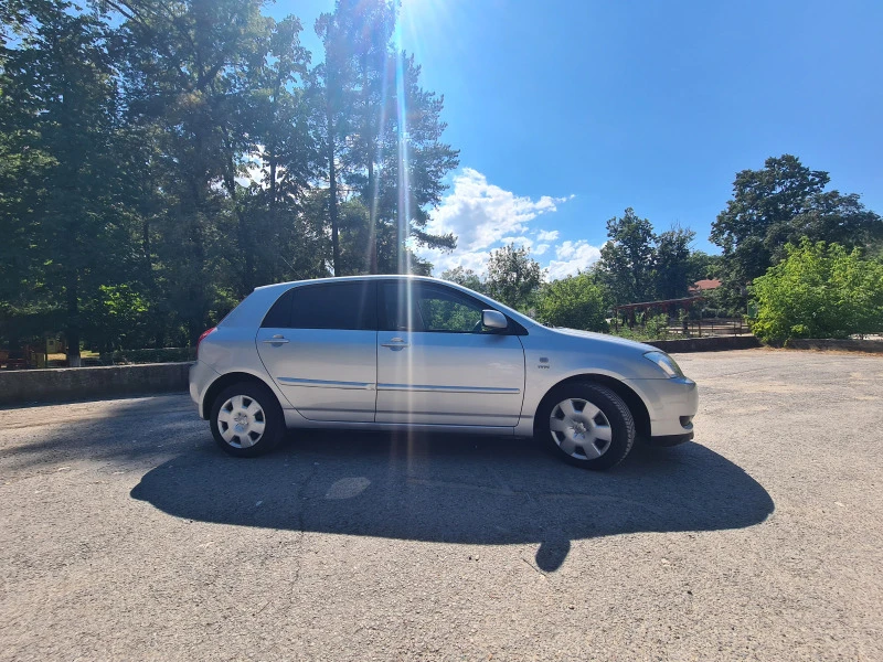 Toyota Corolla 1.4 vvt-i, снимка 3 - Автомобили и джипове - 46746173