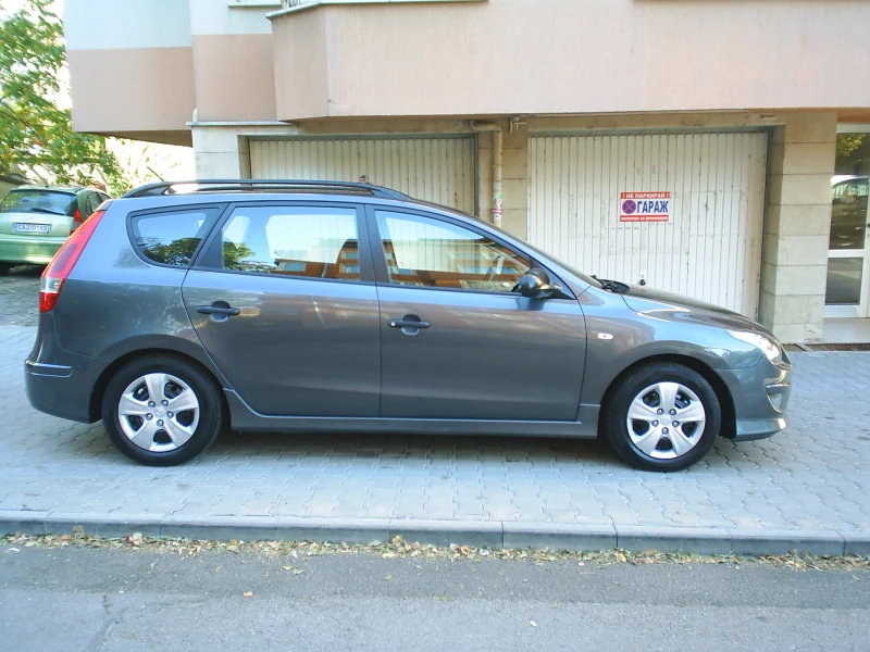 Hyundai I30 1.6 CRDI 90k.c.Comfort, снимка 3 - Автомобили и джипове - 47652426