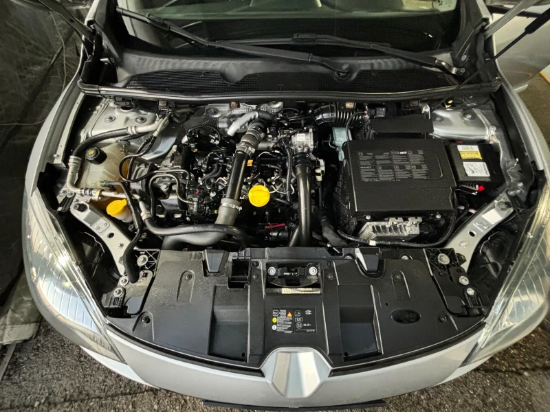 Renault Megane 1.5 DCI, снимка 14 - Автомобили и джипове - 47729019