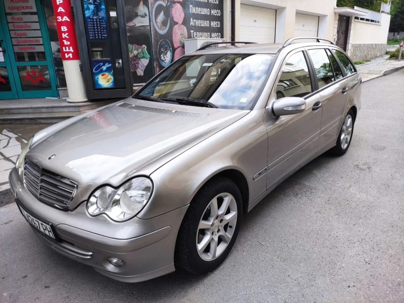 Mercedes-Benz C 220, снимка 1 - Автомобили и джипове - 49120025