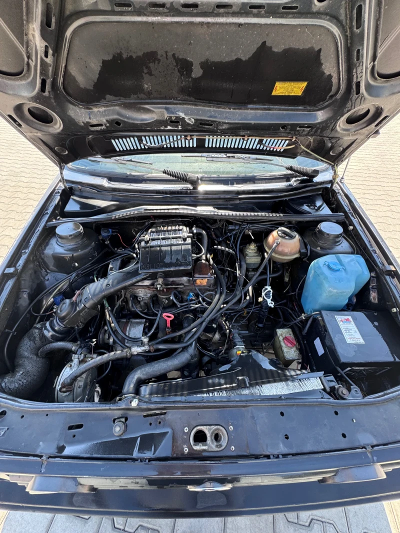 VW Golf 1.6 , снимка 5 - Автомобили и джипове - 51997217