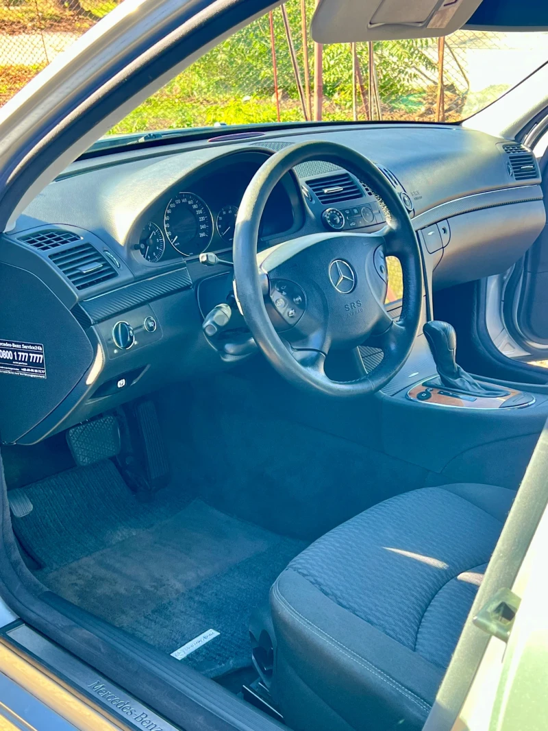 Mercedes-Benz E 280, снимка 5 - Автомобили и джипове - 52235263