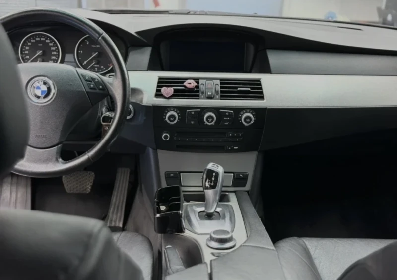 BMW 530 BMW E60 197 hp 4x4 Facelift, снимка 3 - Автомобили и джипове - 52643551