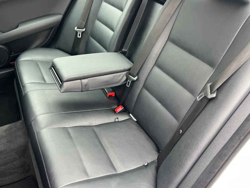 Mercedes-Benz C 220 CDI, AMG LINE, PANORAMA, FULL SERVICE!!!, снимка 17 - Автомобили и джипове - 53444012