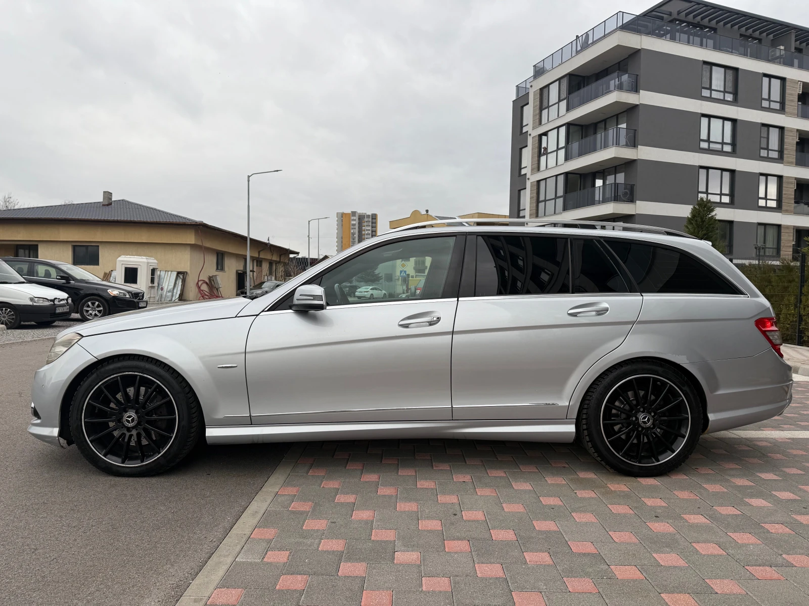 Mercedes-Benz C 320 AMG, 4MATIC, Навигация, Автомат - изображение 8