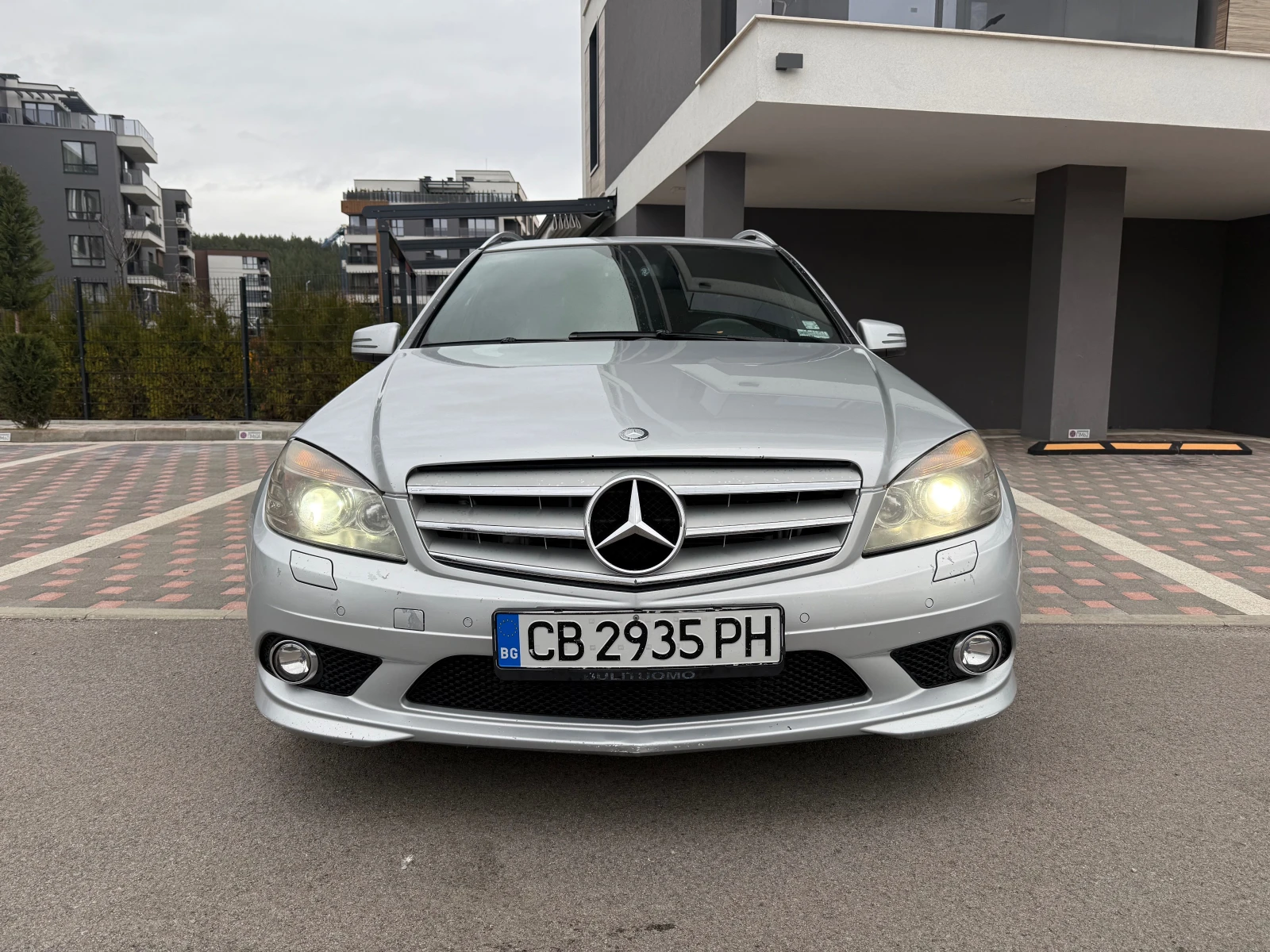 Mercedes-Benz C 320 AMG, 4MATIC, Навигация, Автомат - изображение 2