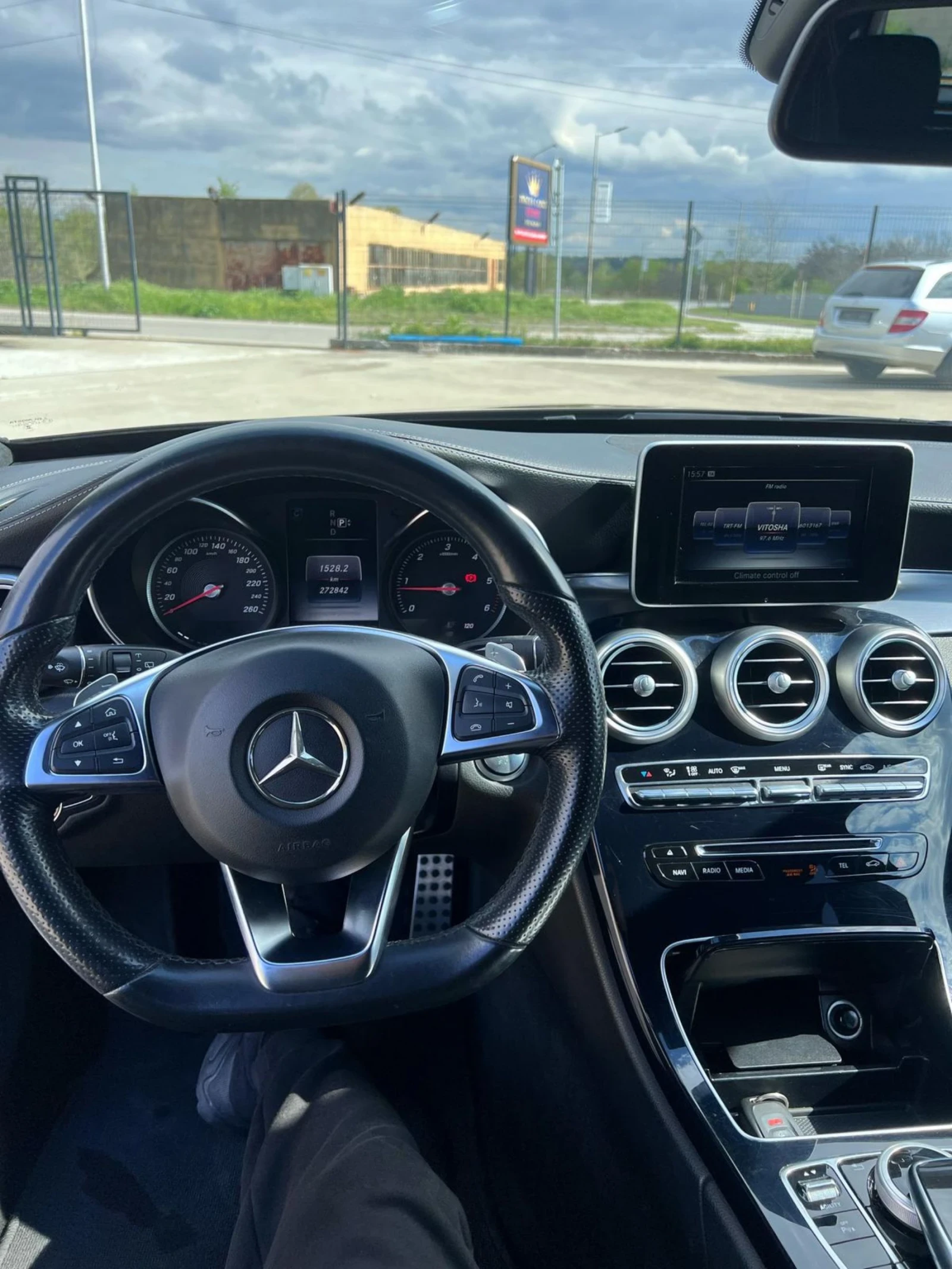 Mercedes-Benz C 220 AMG Black Line Промоция 25000 лв  - изображение 9