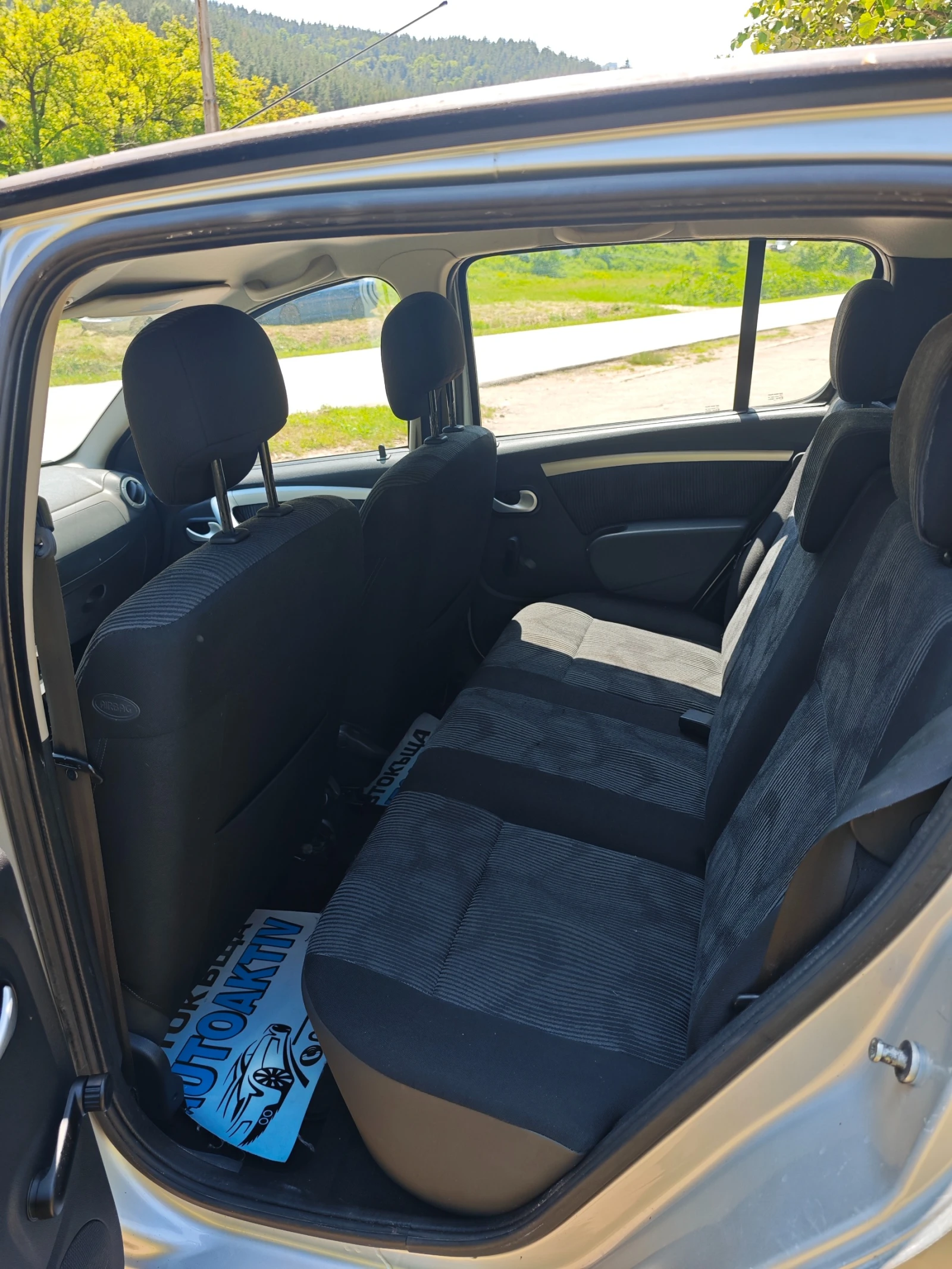 Dacia Sandero 1.4I КЛИМАТИК - изображение 8
