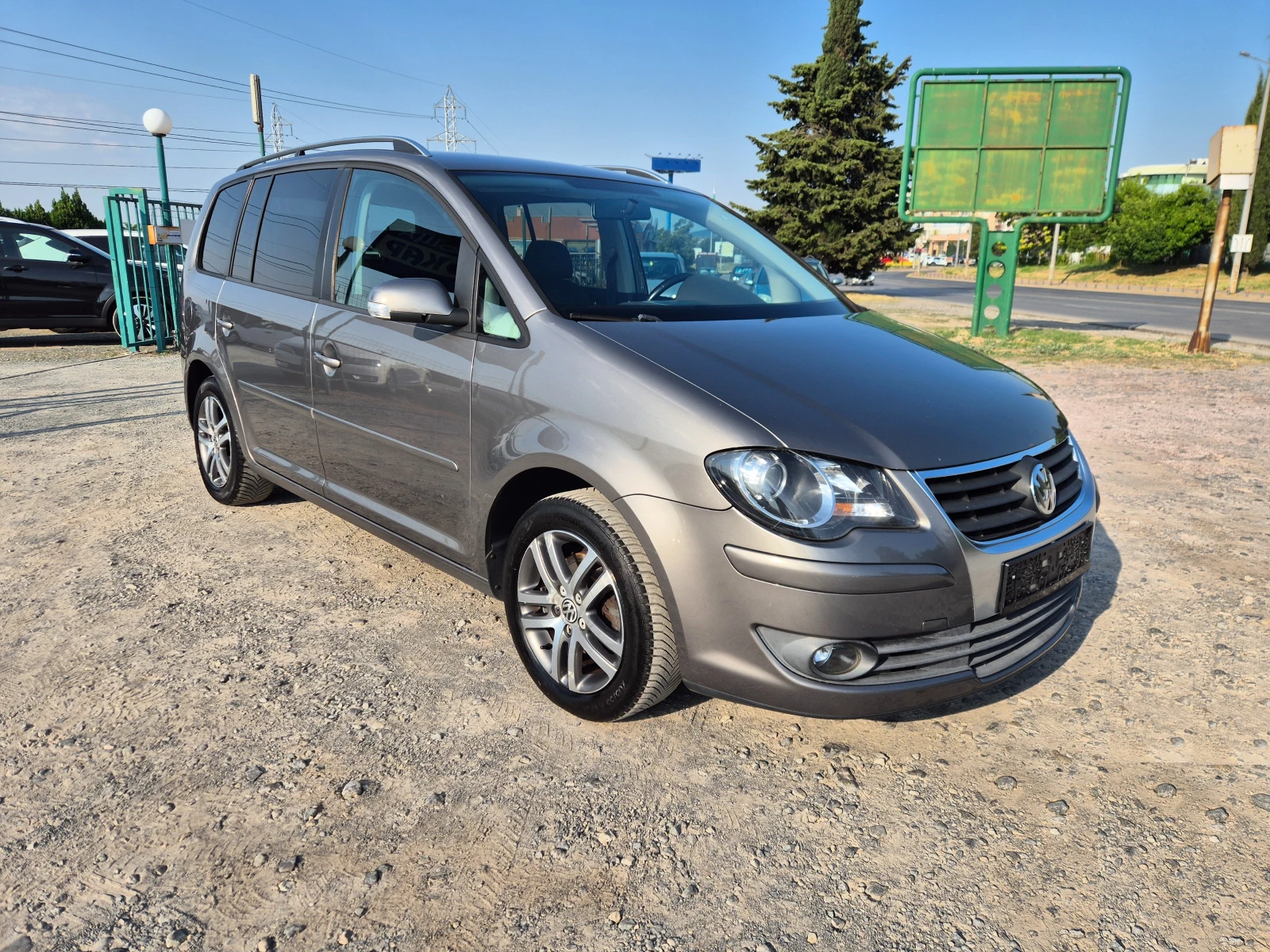 VW Touran 2.0TDI - изображение 7