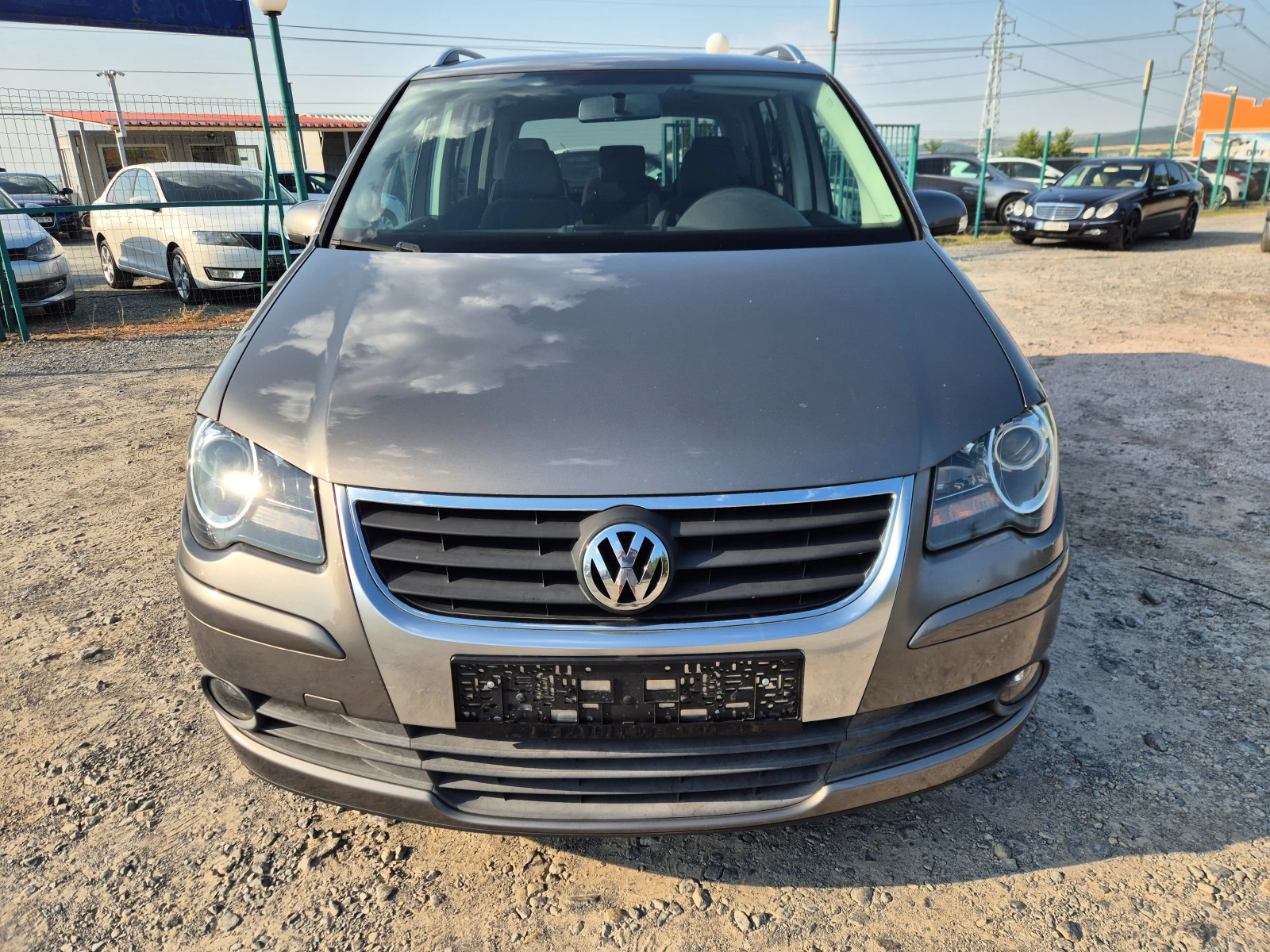 VW Touran 2.0TDI - изображение 8