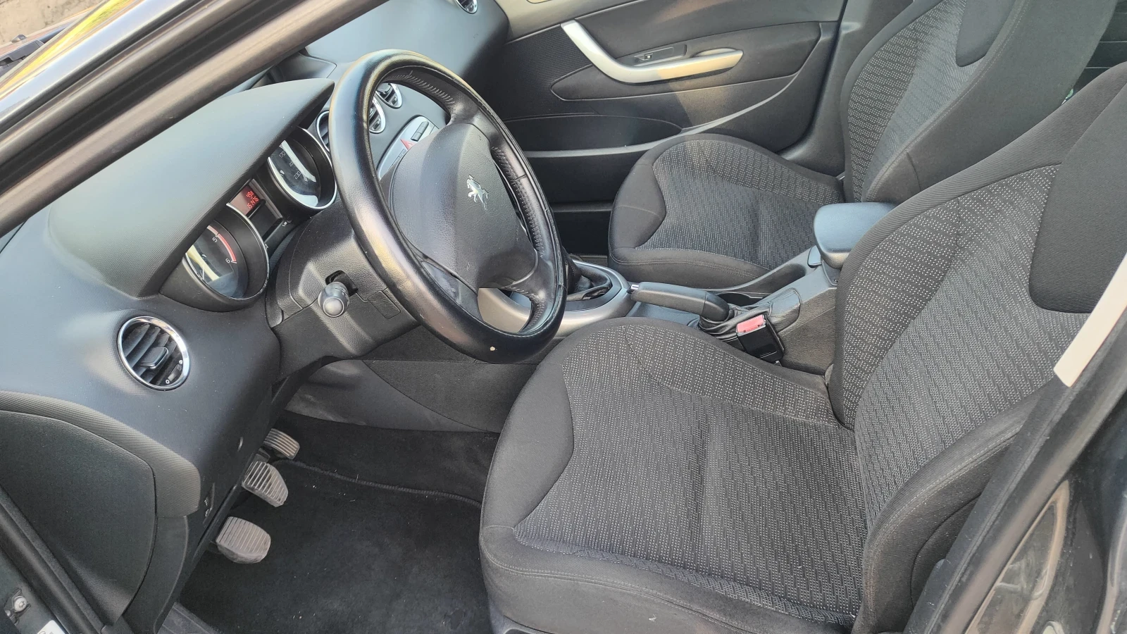 Peugeot 308 Панорама - изображение 10