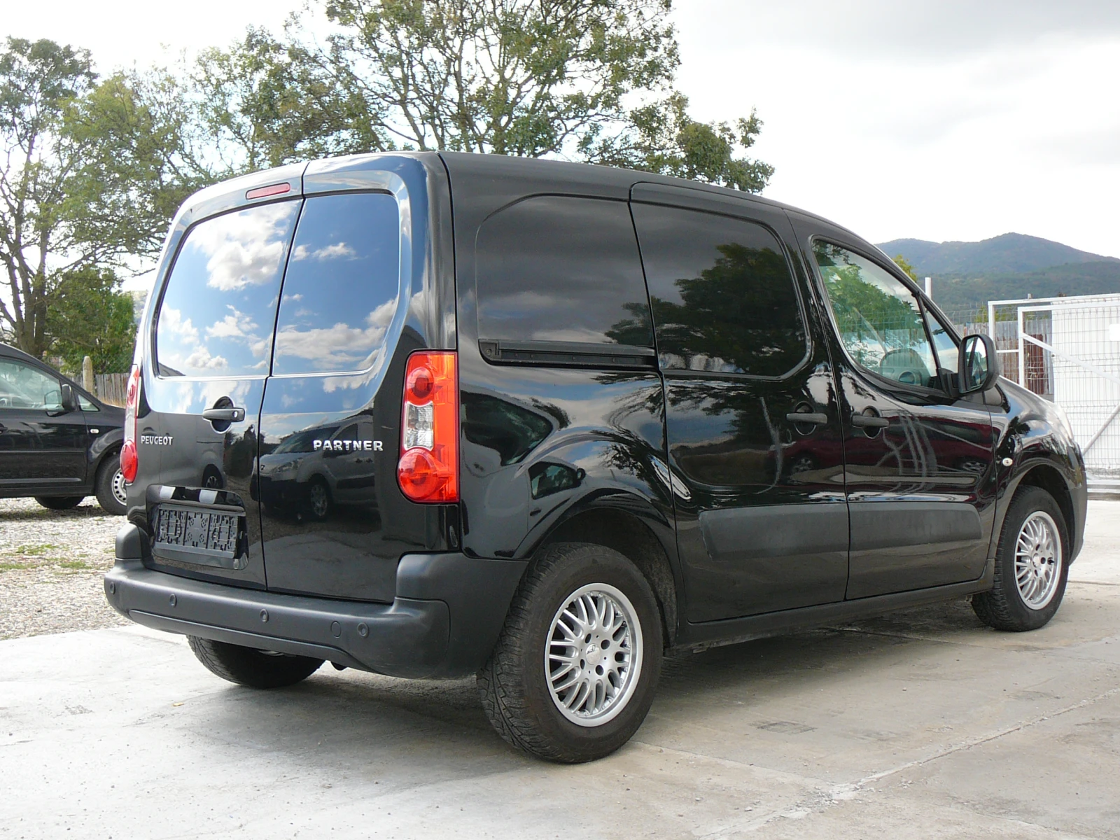 Peugeot Partner 1.6 hdi Клима  - изображение 5