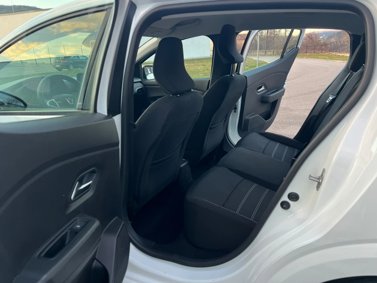 Dacia Sandero 1.0TCE* �������� ��� | Mobile.bg � ����������� 12