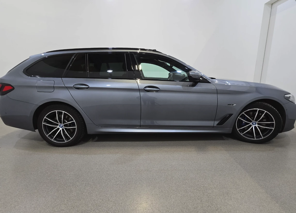 BMW 530E Touring Plug-In M-Sport PANORAMA, снимка 6 - Автомобили и джипове - 53911593