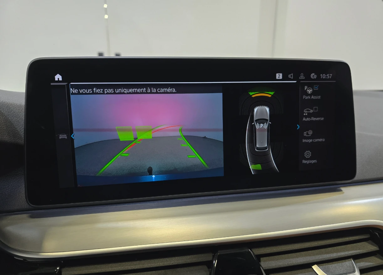 BMW 530E Touring Plug-In M-Sport PANORAMA, снимка 9 - Автомобили и джипове - 53911593