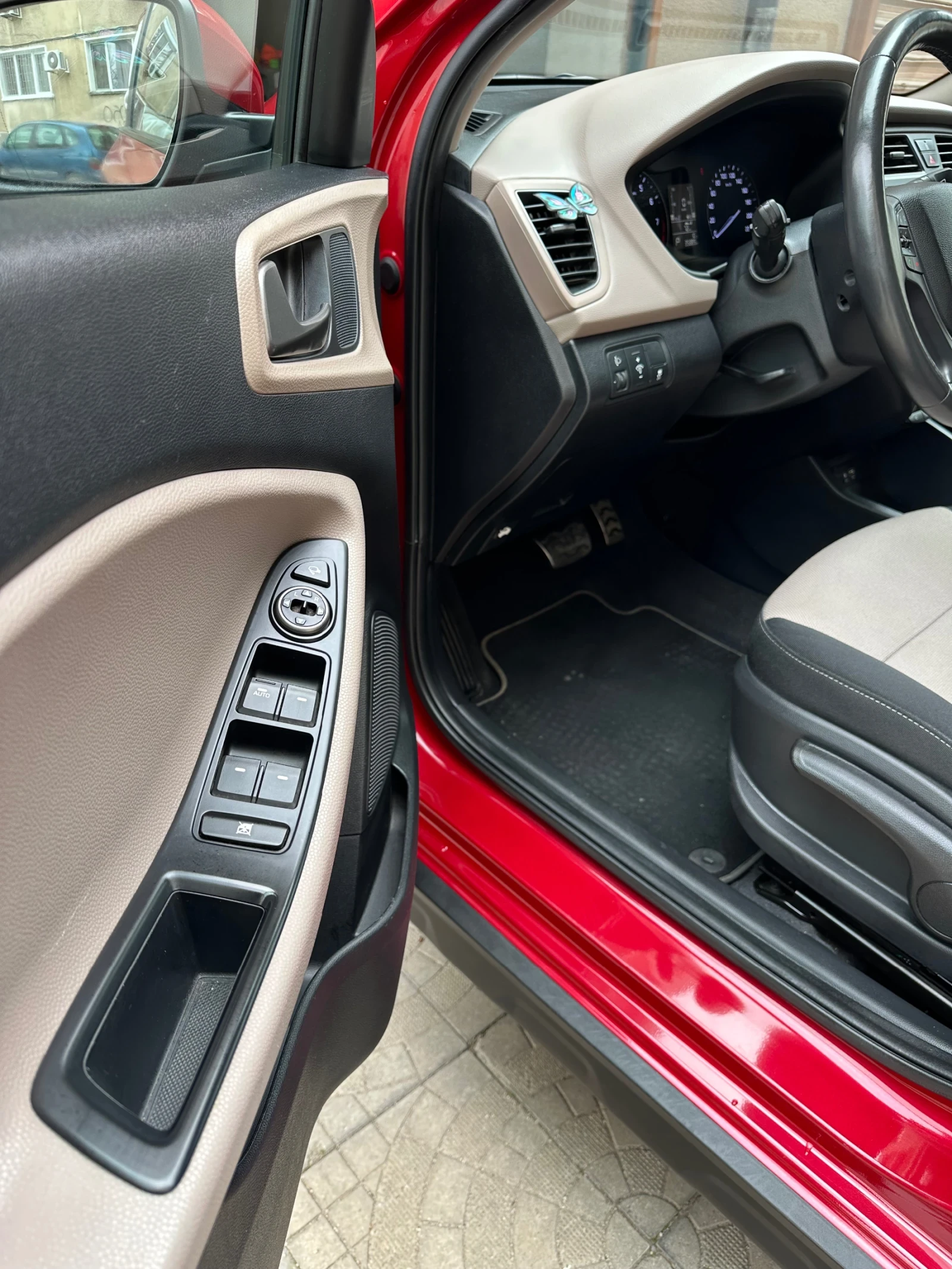 Hyundai I20 ACTIVE, снимка 13 - Автомобили и джипове - 53980389