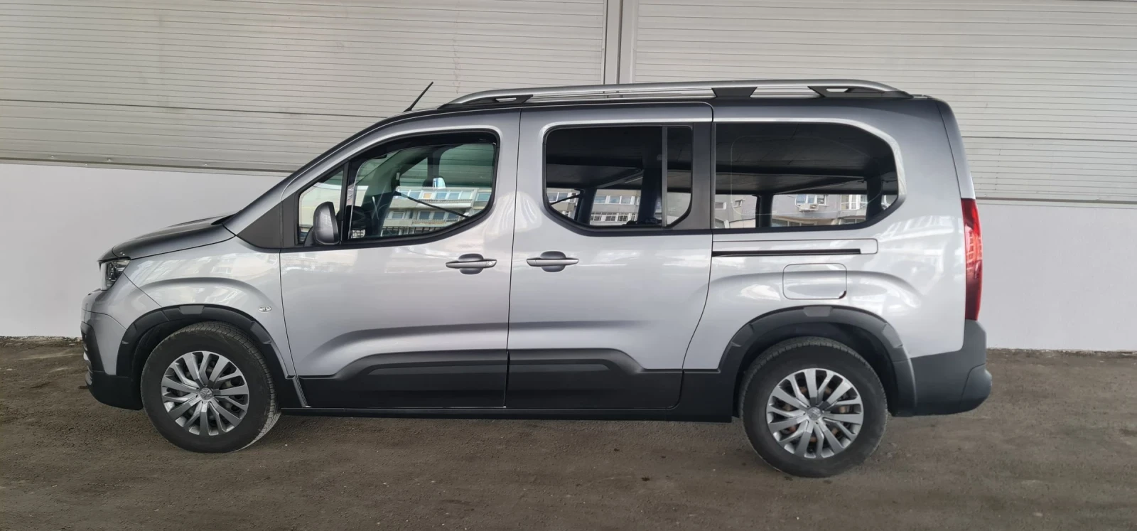 Peugeot Rifter, снимка 3 - Автомобили и джипове - 54138977