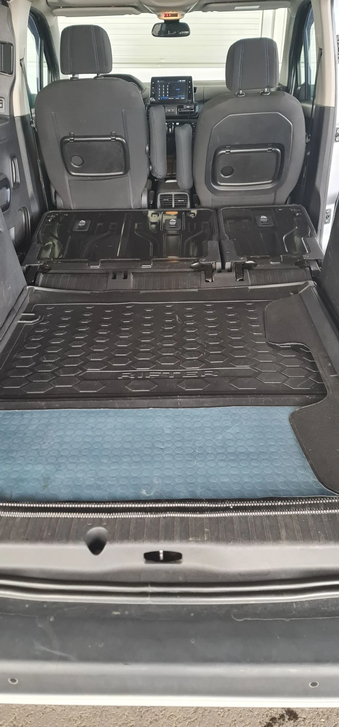 Peugeot Rifter, снимка 10 - Автомобили и джипове - 54138977