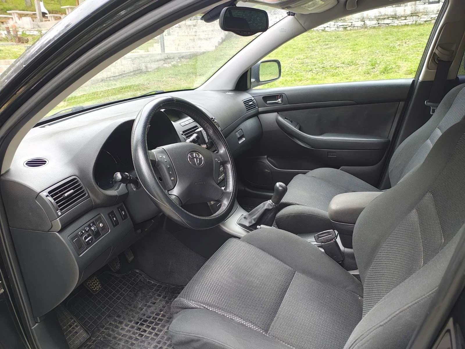Toyota Avensis, снимка 8 - Автомобили и джипове - 54404875