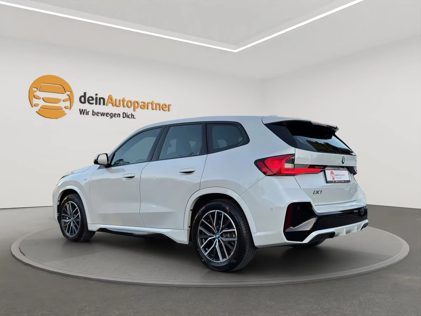 BMW iX1 xDrive30 M-Sport Ad.LED DISTR 360* HUD Winter Pack | Mobile.bg � ����������� 4