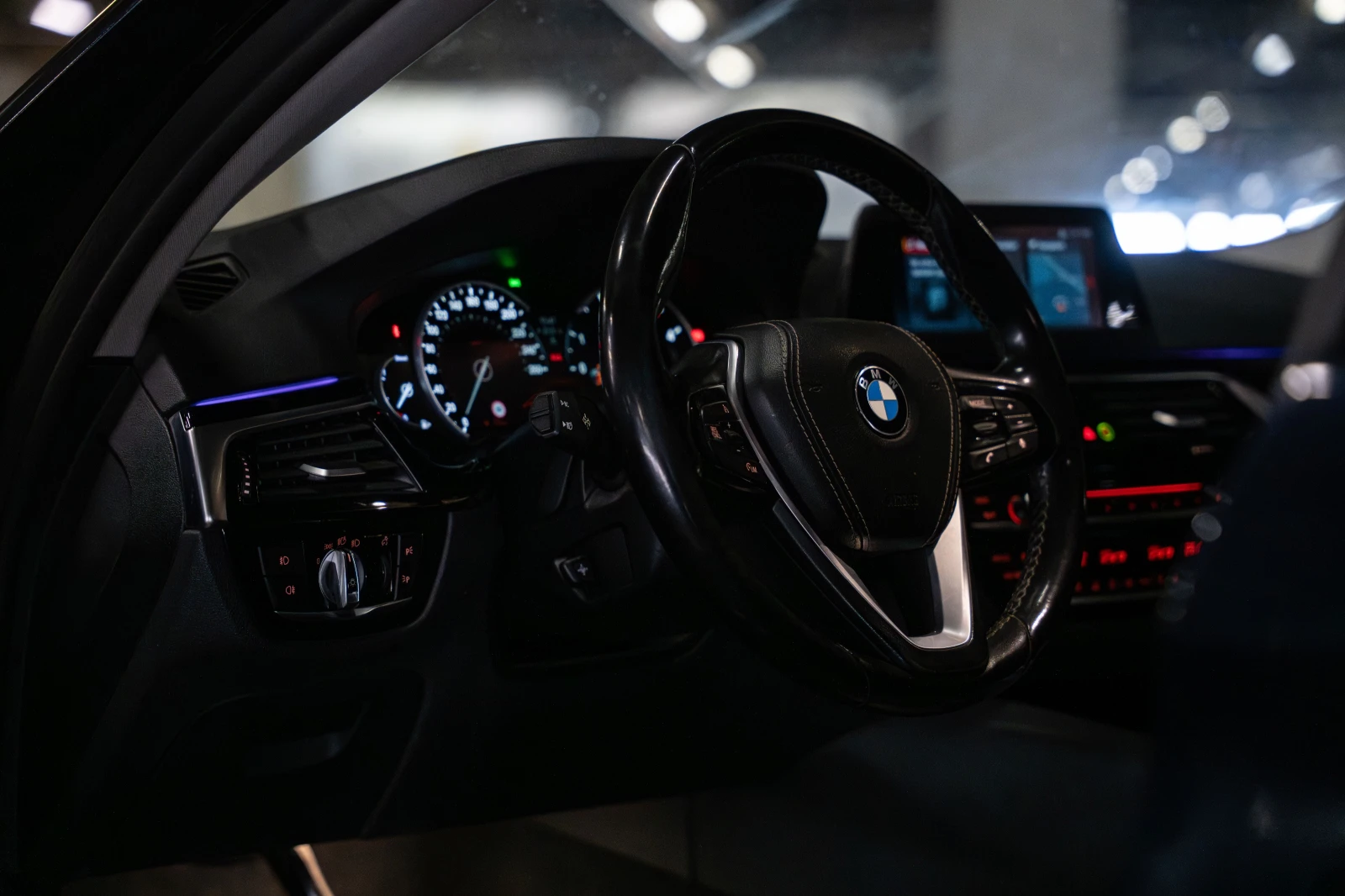 BMW 520 xDrive* Head up, снимка 7 - Автомобили и джипове - 54634223