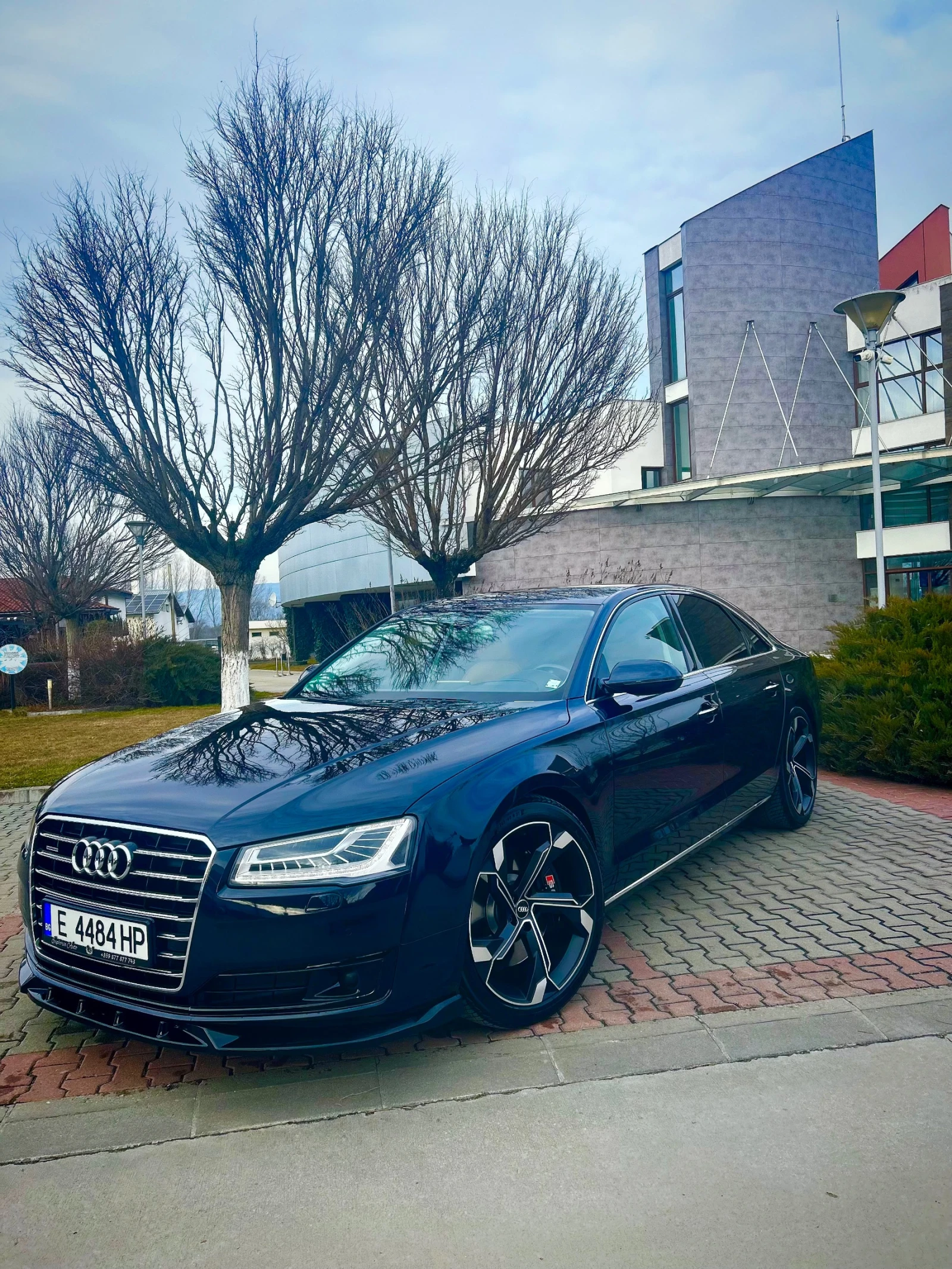 Audi A8  4.2TDI Matrix/Bose/Designo, снимка 4 - Автомобили и джипове - 54749454