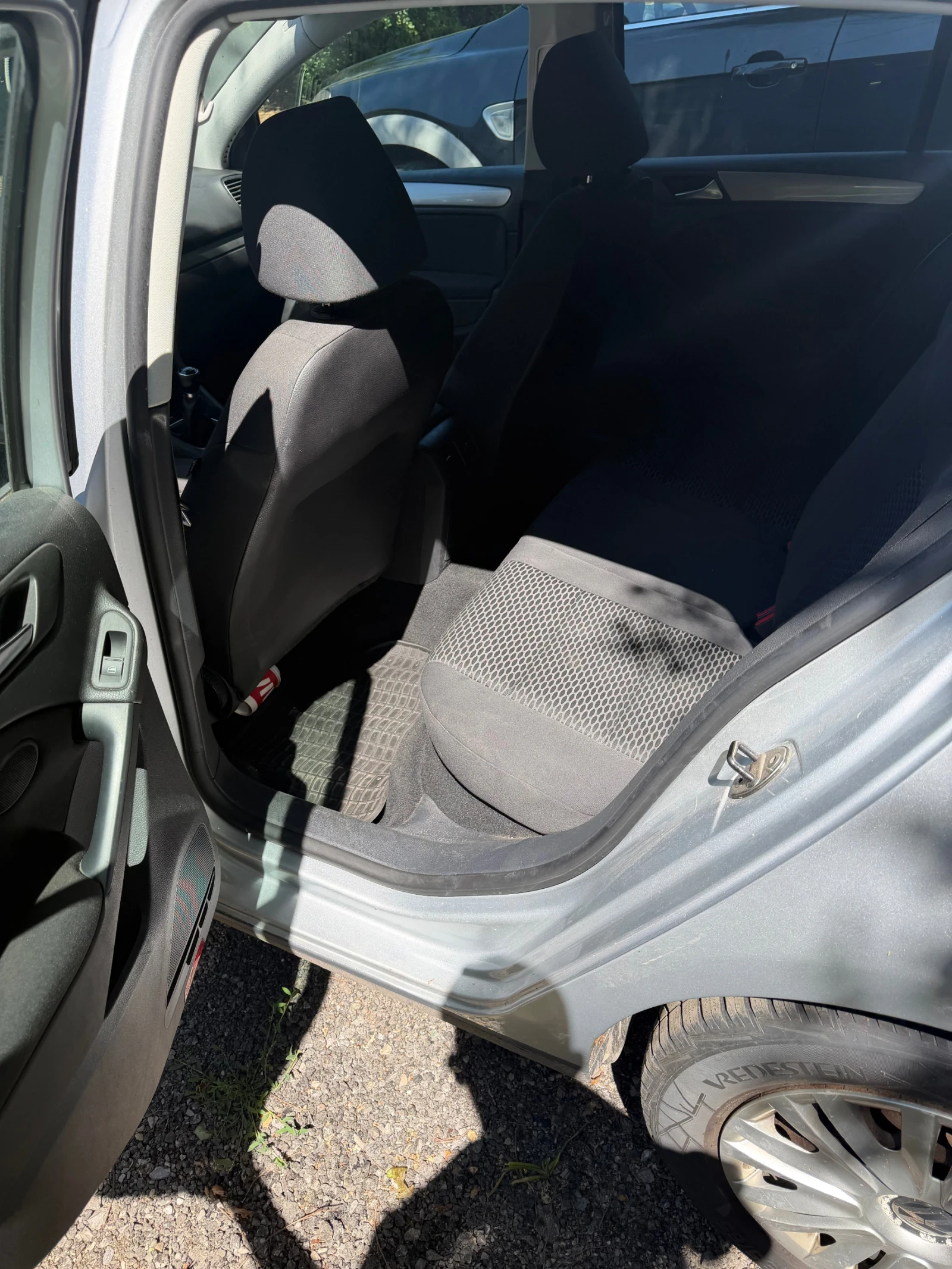 VW Golf, снимка 5 - Автомобили и джипове - 55161397