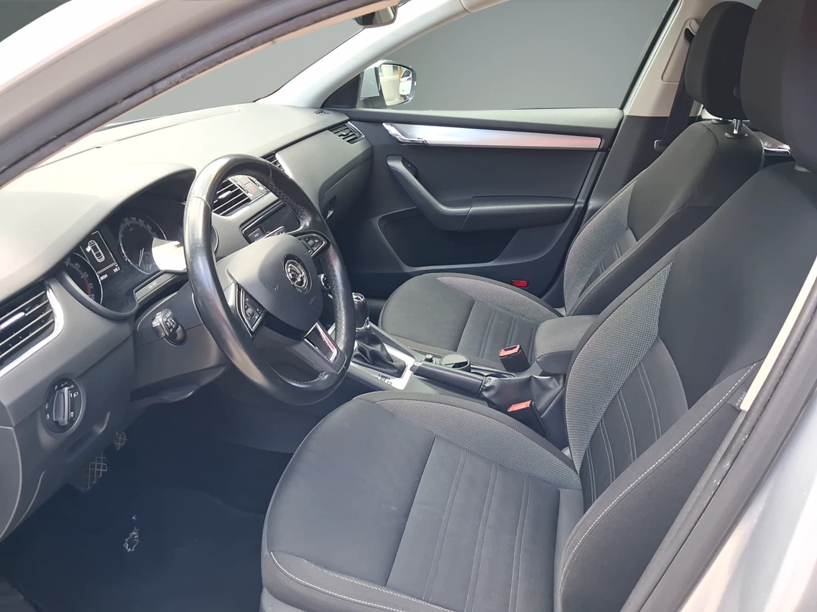 Skoda Octavia  Амбишън 1, 6 TDI-CR / 85 kW / 115 к.с., 7DSG, DPF, снимка 9 - Автомобили и джипове - 55282923