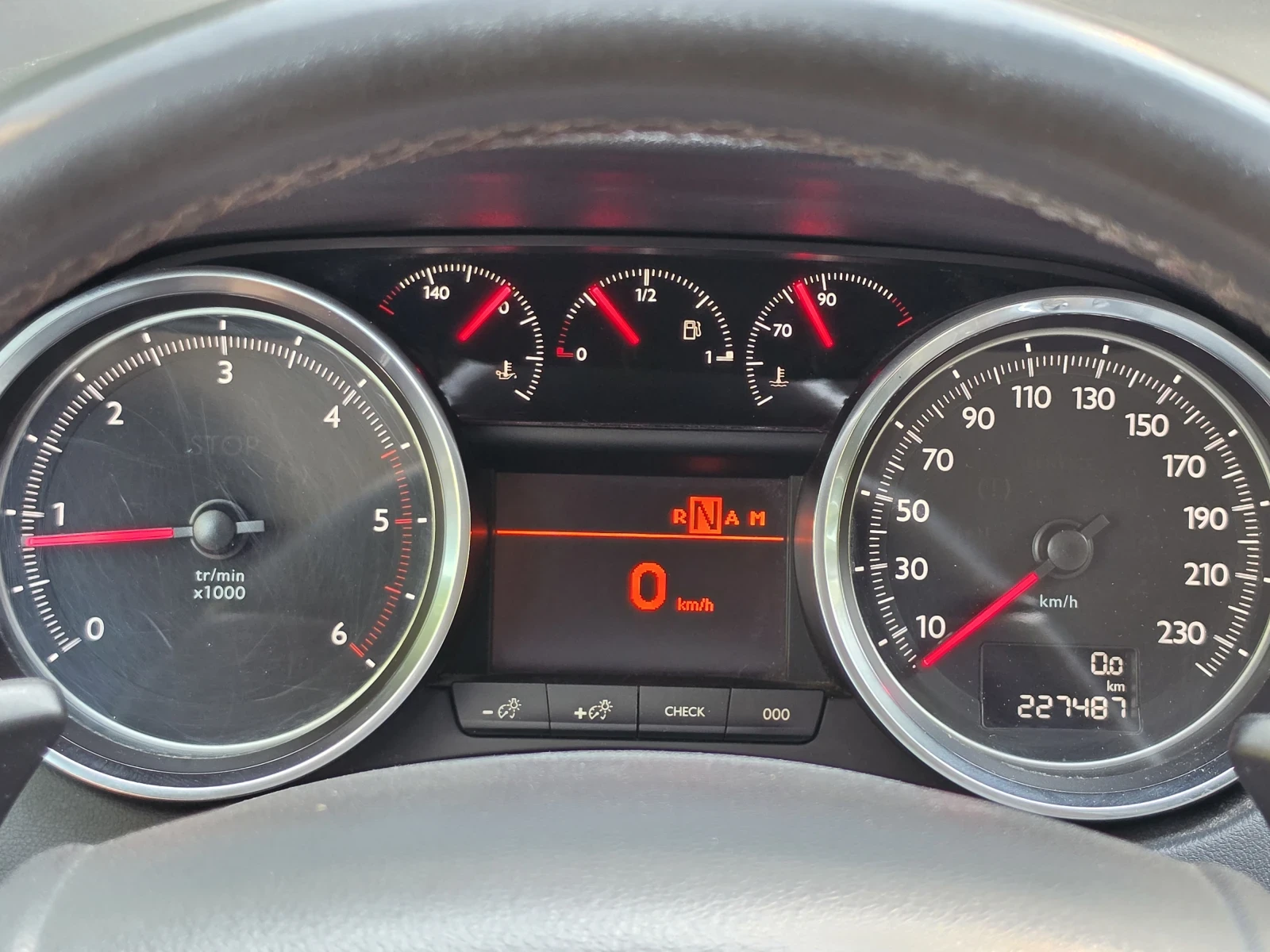 Peugeot 508 1.6 e-HDI, снимка 8 - Автомобили и джипове - 55727482