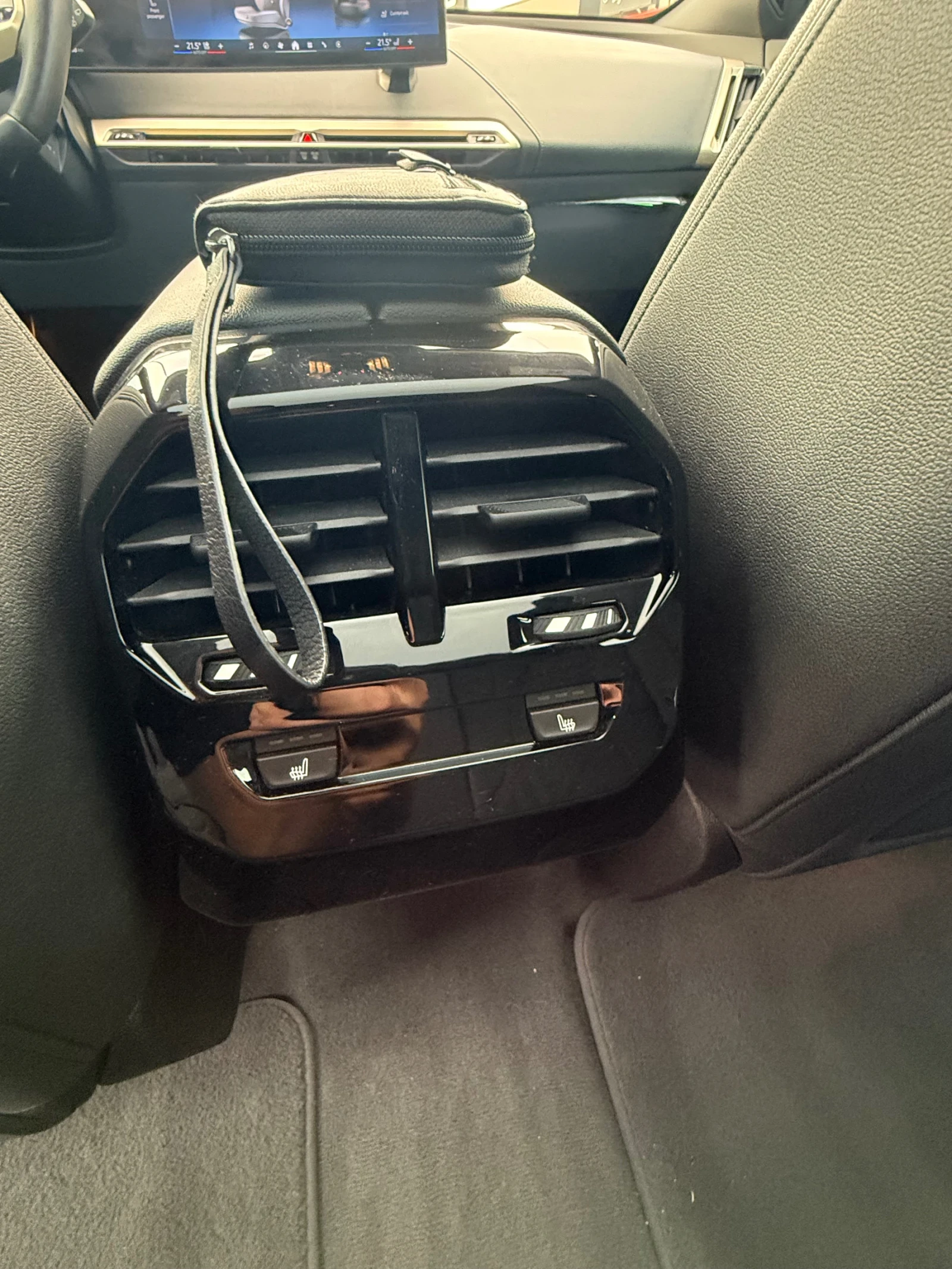 BMW iX BMW IX M50 BLACK AND GOLD | Mobile.bg � ����������� 13