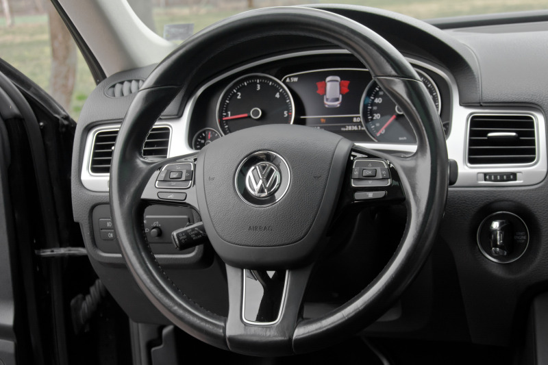 VW Touareg 3.0TDI * Нови вериги* , снимка 14 - Автомобили и джипове - 44640284