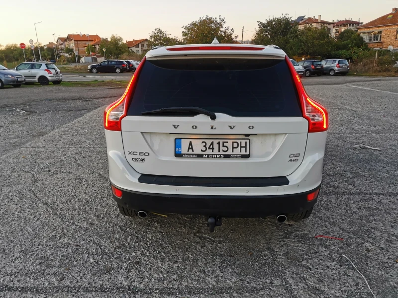 Volvo XC60 2.4 4x4, снимка 6 - Автомобили и джипове - 47561358