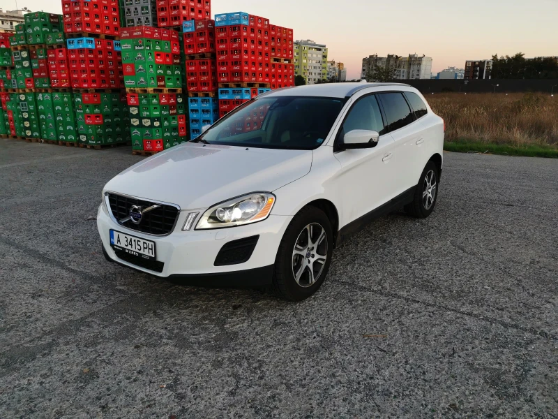 Volvo XC60 2.4 4x4, снимка 1 - Автомобили и джипове - 47561358