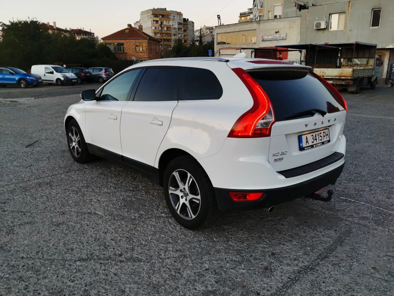 Volvo XC60 2.4 4x4, снимка 7 - Автомобили и джипове - 47561358