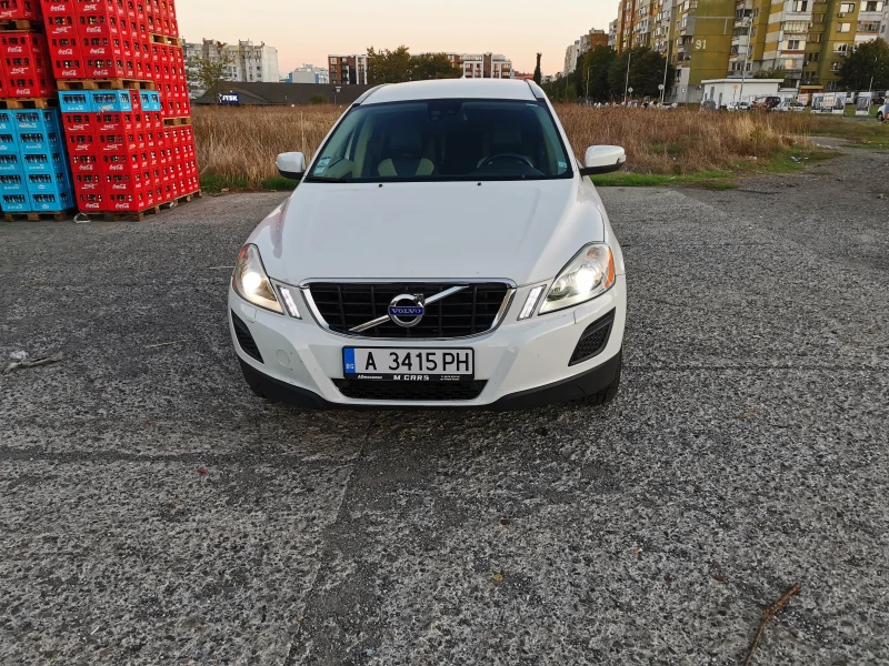 Volvo XC60 2.4 4x4, снимка 2 - Автомобили и джипове - 47561358