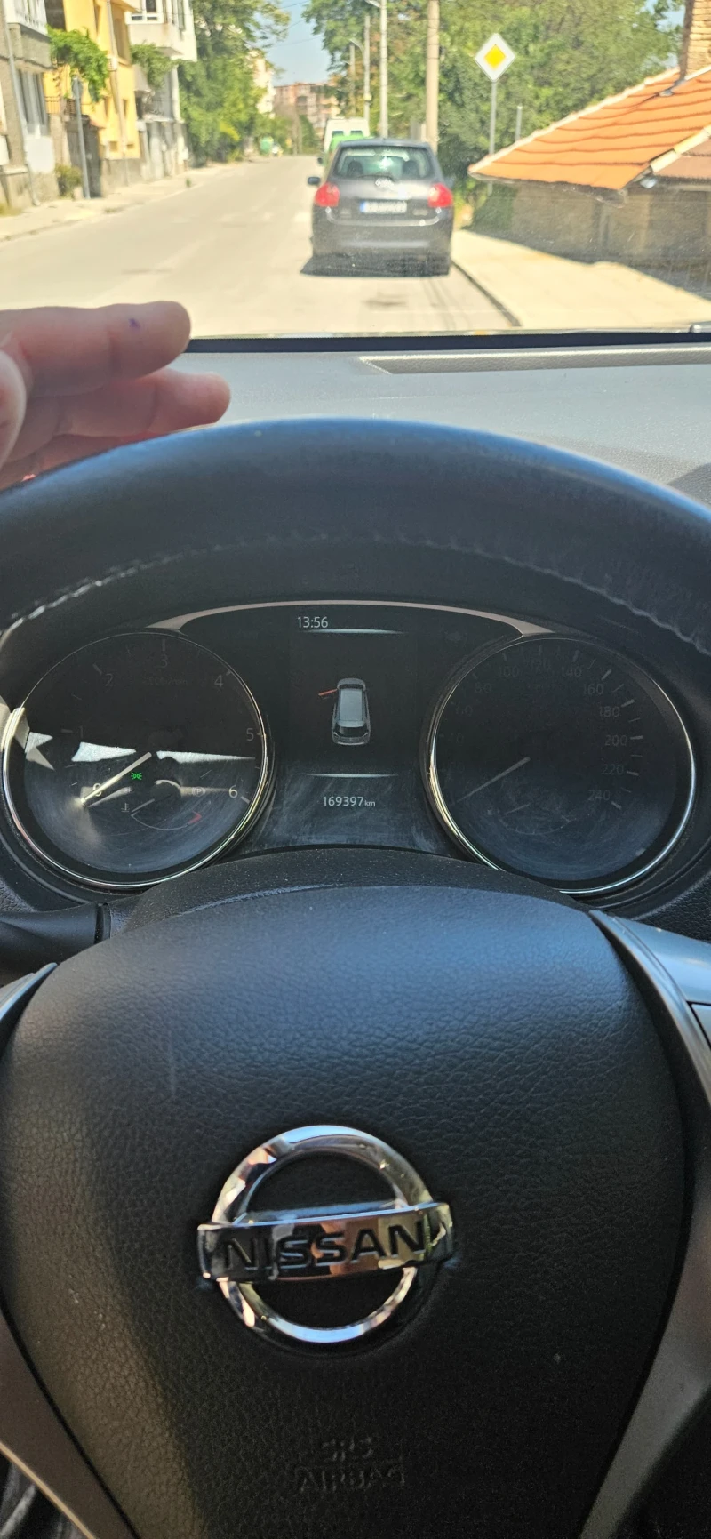 Nissan X-trail Т32, снимка 5 - Автомобили и джипове - 51853602