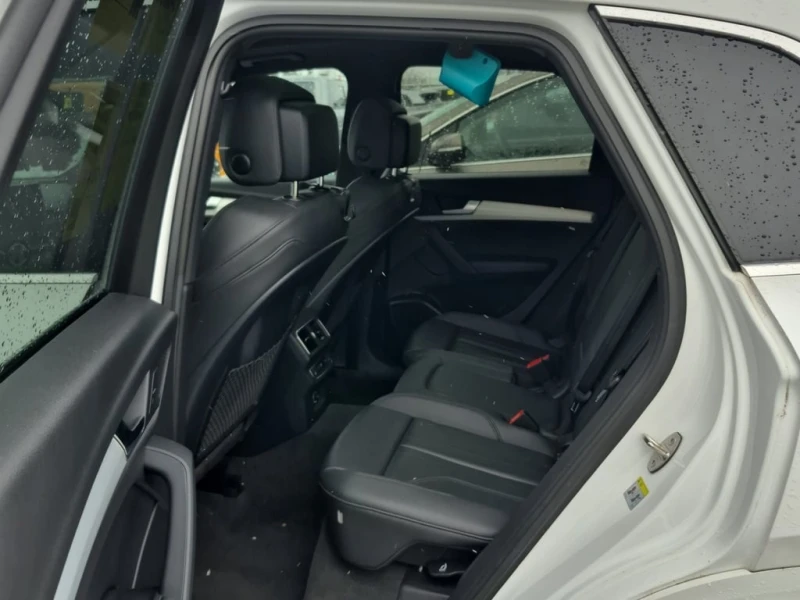 Audi Q5 * TECH PRESTIGE * CARFAX * БЕЗ ПЪРВОНАЧАЛНА ВНОСКА, снимка 13 - Автомобили и джипове - 52957019