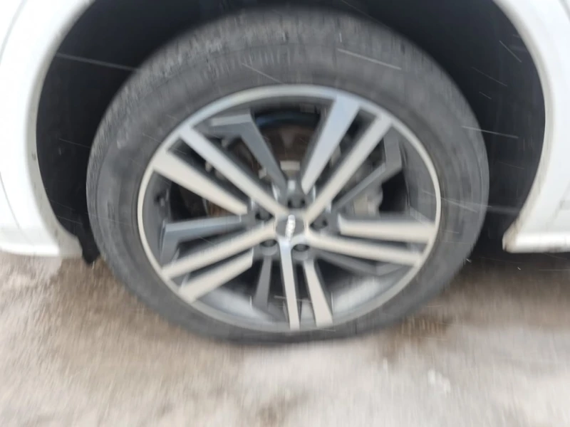 Audi Q5 * TECH PRESTIGE * CARFAX * БЕЗ ПЪРВОНАЧАЛНА ВНОСКА, снимка 6 - Автомобили и джипове - 52957019